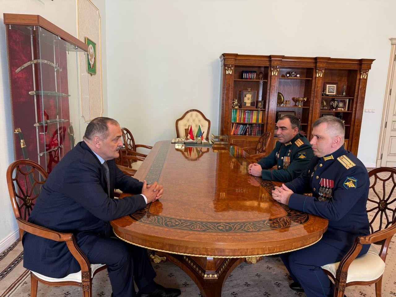 Сергей Меликов встретился с дагестанцами-участниками второго потока программы «Время героев»