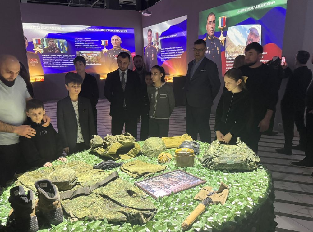 Участники программы «Доблесть гор» посетили мультимедийную выставку «Поколение героев» в Историческом парке «Россия - моя история»